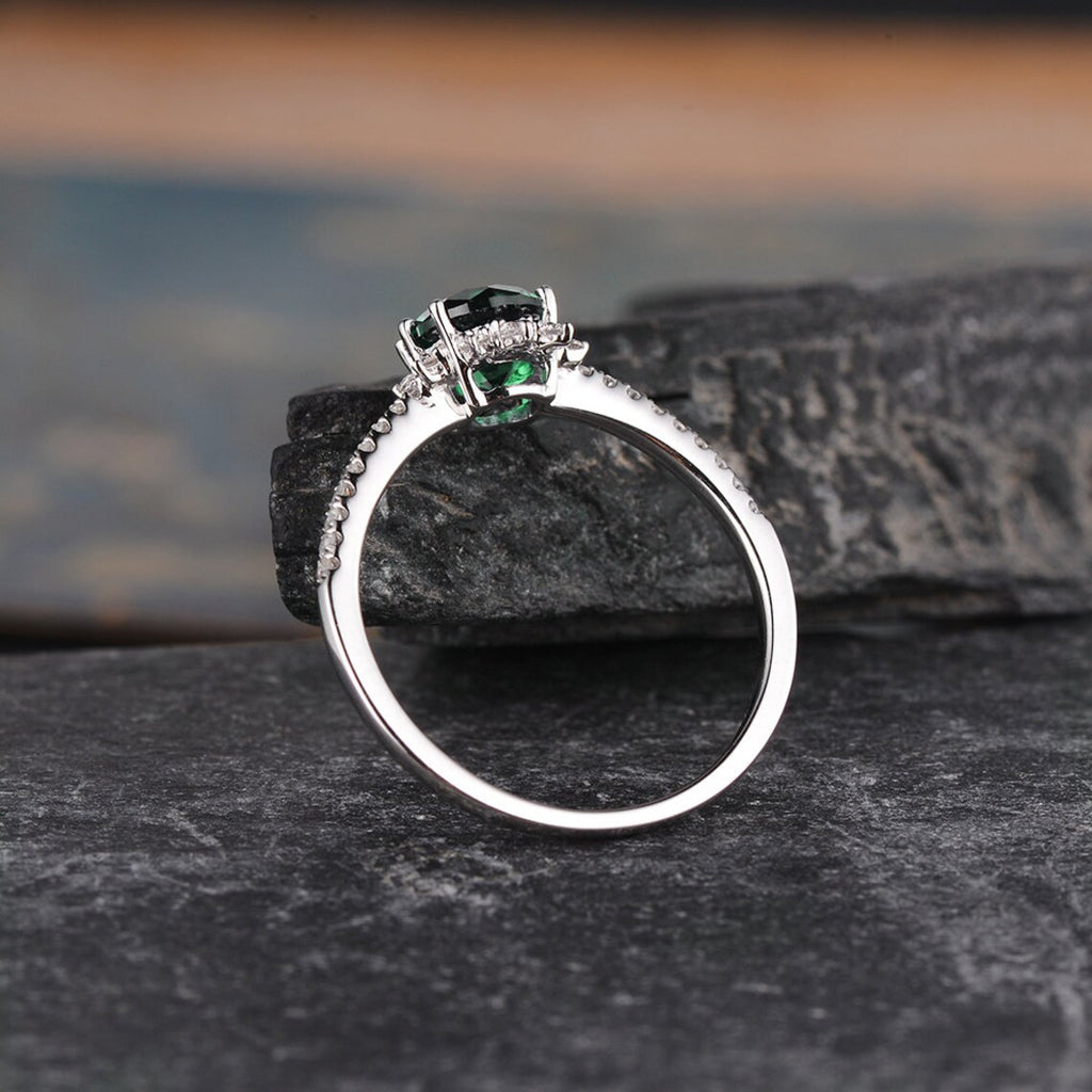 1.75 Ct Round Cut Green Emerald & White CZ 925 Sterling Silver Halo Anniversary Gift Ring