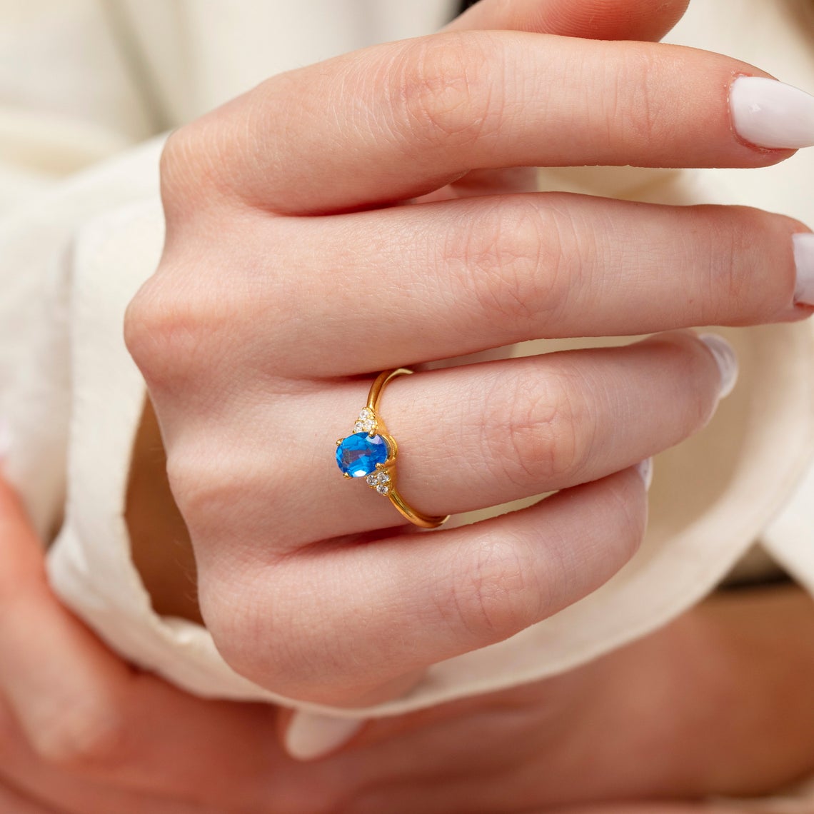 1 CT Oval Cut Blue Topaz Diamond 925 Sterling Silver Halo Engagement Ring