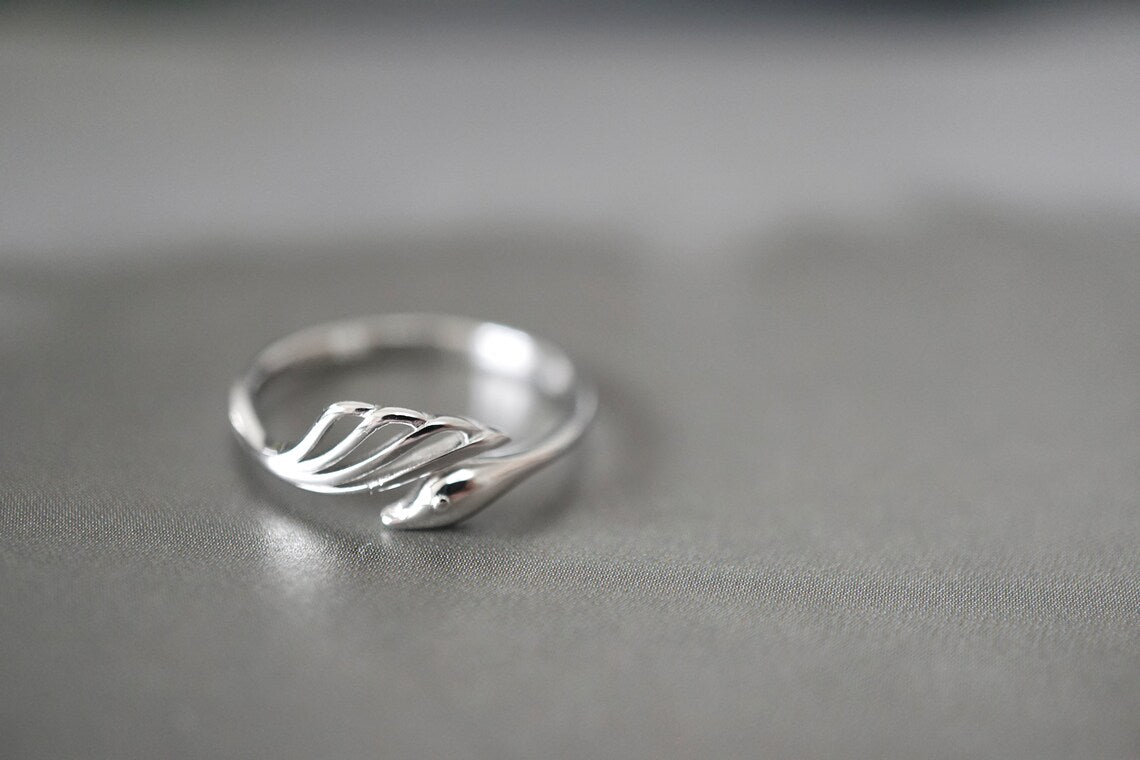 Tiny Swan Ring White Gold Over On 925 Sterling Silver Simple & Unique Ring