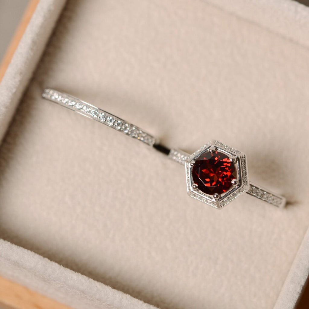 2.50 Ct Round Cut Red Garnet 925 Sterling Silver Halo Engagement Ring Set