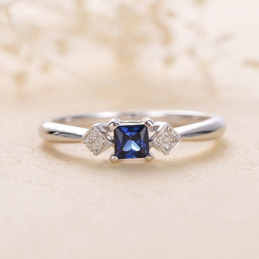 1.00 Ct Princess Cut Blue Sapphire 925 Sterling Silver Three-Stone Promise Ring