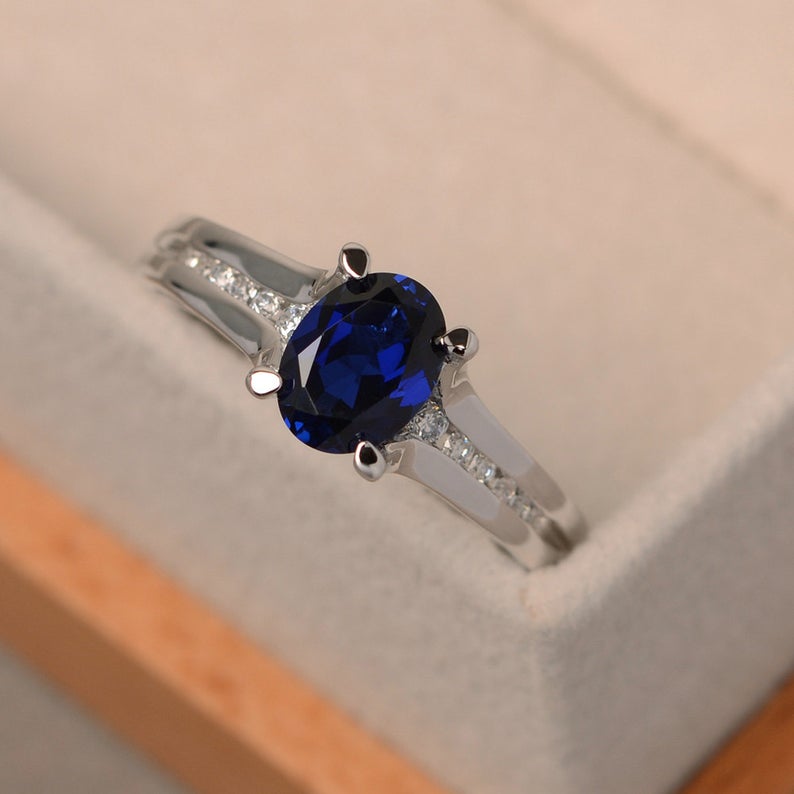 2.50 Ct Oval Cut Blue Sapphire Solitaire W/Accents Engagement Ring In 925 Sterling Silver