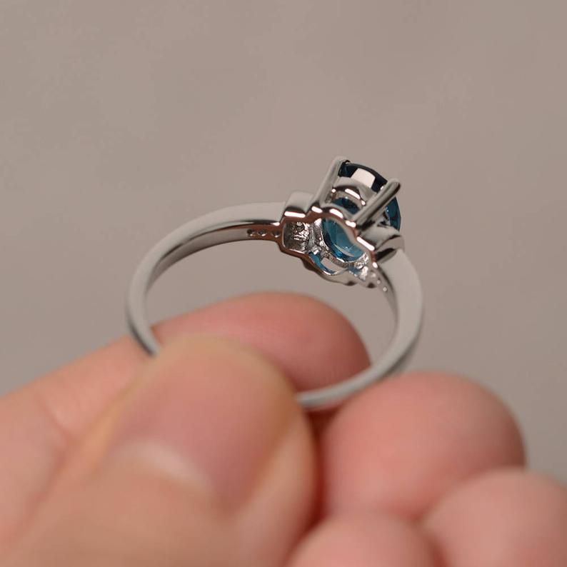 1.75 Ct Oval Cut London Blue Topaz 925 Sterling Silver Solitaire W/Accents Anniversary Gift Ring