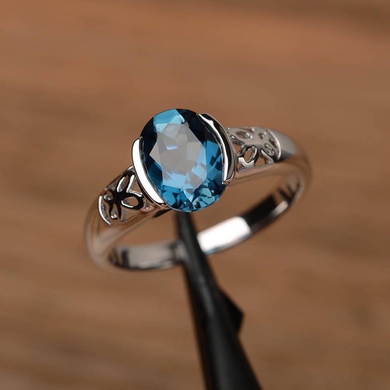 1.20 Ct Oval Cut London Blue Topaz Solitaire Engagement Ring In 925 Sterling Silver
