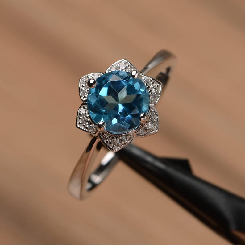 1.50 Ct Round Cut London Blue Topaz 925 Sterling Silver Floral Anniversary Gift Ring For Her