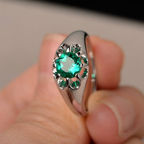1.00 Ct Round Cut Green Emerald Unique Floral Style Ring In 925 Sterling Silver