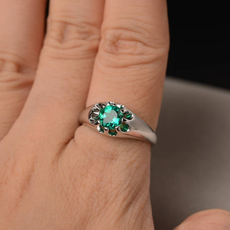 1.00 Ct Round Cut Green Emerald Unique Floral Style Ring In 925 Sterling Silver