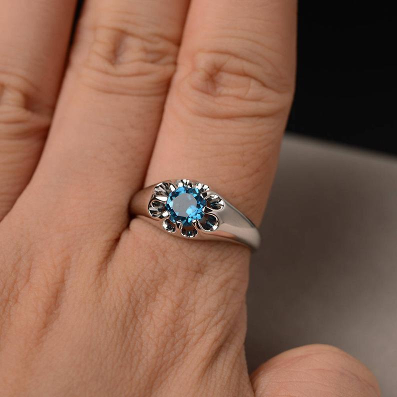 1.00 Ct Round Cut London blue Topaz Unique Floral Style Ring In 925 Sterling Silver