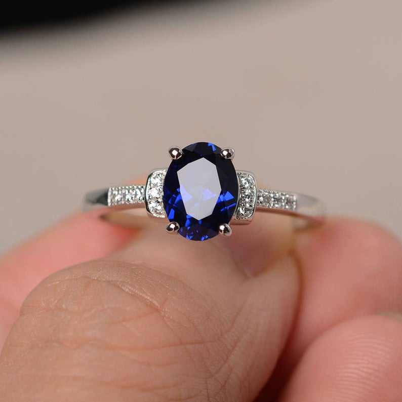1.50 Ct Oval Cut Blue Sapphire Solitaire W/Accents Engagement Ring In 925 Sterling Silver