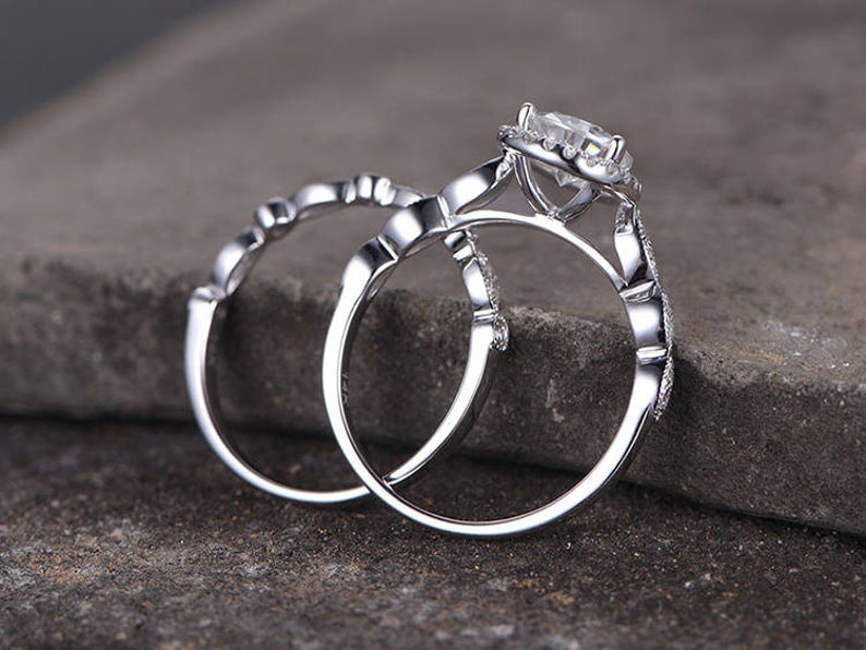 1 CT Pear Cut White Diamond White Gold Over On 925 Sterling Silver Bridal Wedding Ring Set - atjewels.in