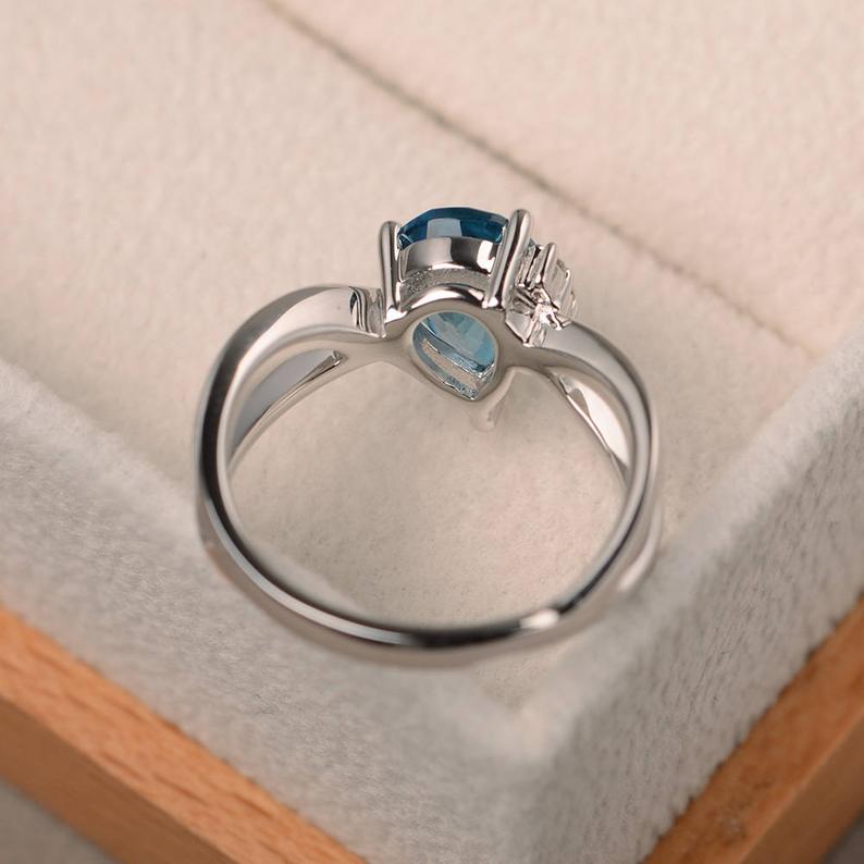 1.50 Ct Pear Cut London Blue Topaz Split Shank Promise Gift Ring In 925 Sterling Silver