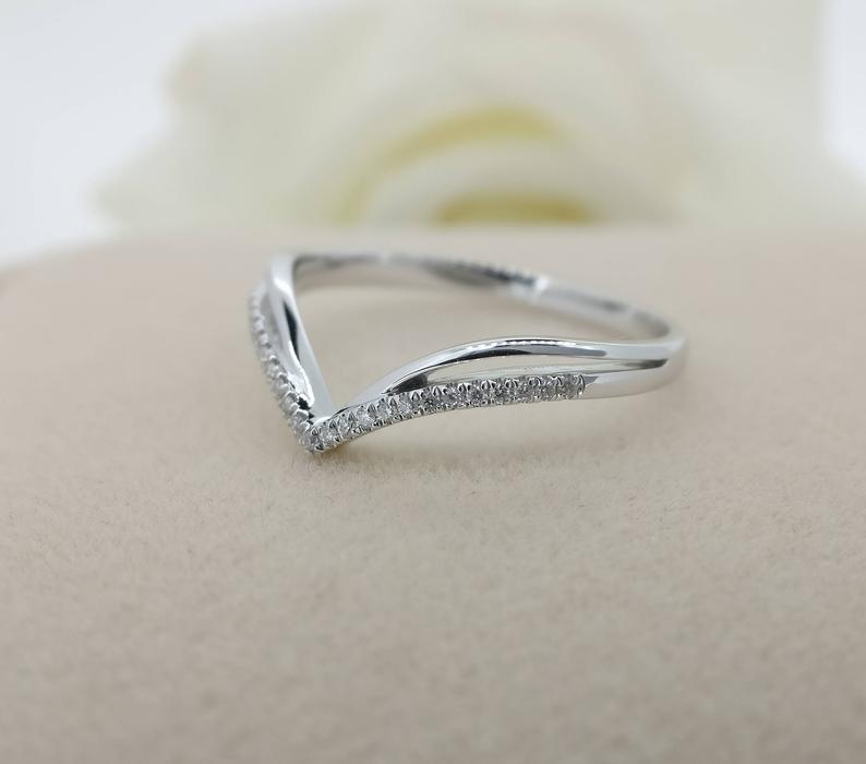 0.50 Ct Round Cut Diamond Half Eternity V-Shaped Engagement Band Ring In 925 Sterling Silver