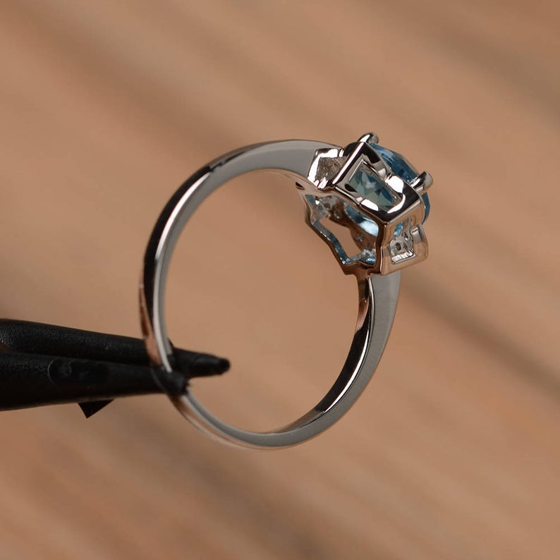 1.50 Ct Round Cut London Blue Topaz 925 Sterling Silver Floral Anniversary Gift Ring For Her