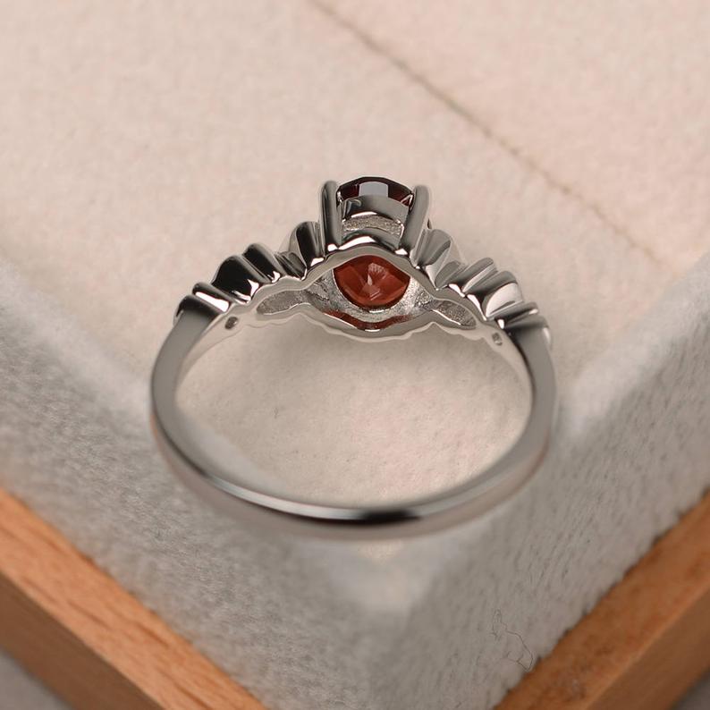 1 Ct Oval Cut Red Garnet 925 Sterling Silver Pretty Butterfly Band Promise Ring