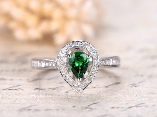 1.75 Ct Pear Cut Green Emerald Halo Anniversary Gift Ring In 925 Sterling Silver