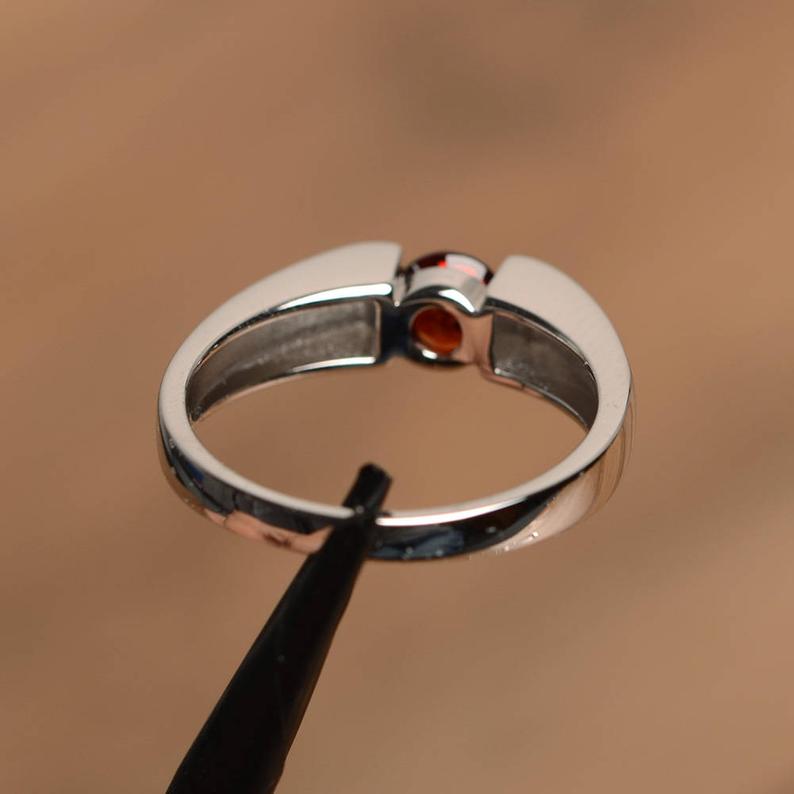 1 Ct Round Cut Red Garnet 925 Sterling Silver Solitaire January Birthstone Ring