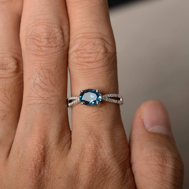 1.25 Ct Oval Cut London Blue Topaz 925 Sterling Silver Solitaire Anniversary Gift Ring - atjewels.in