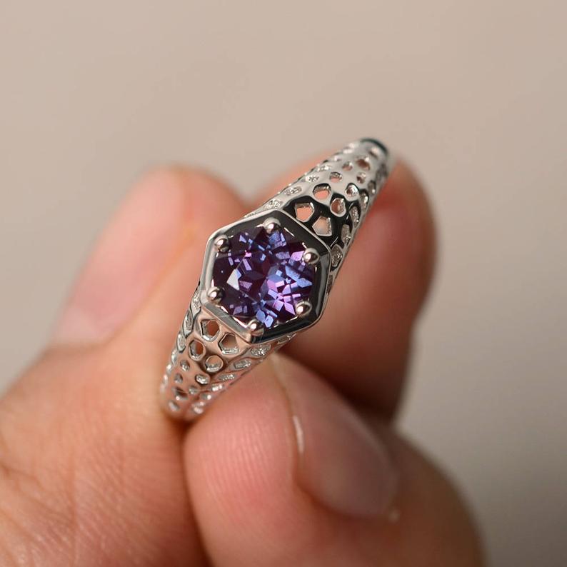 1.50 Ct Round Cut Alexandrite Solitaire Unique Anniversary Gift Ring In 925 Sterling Silver