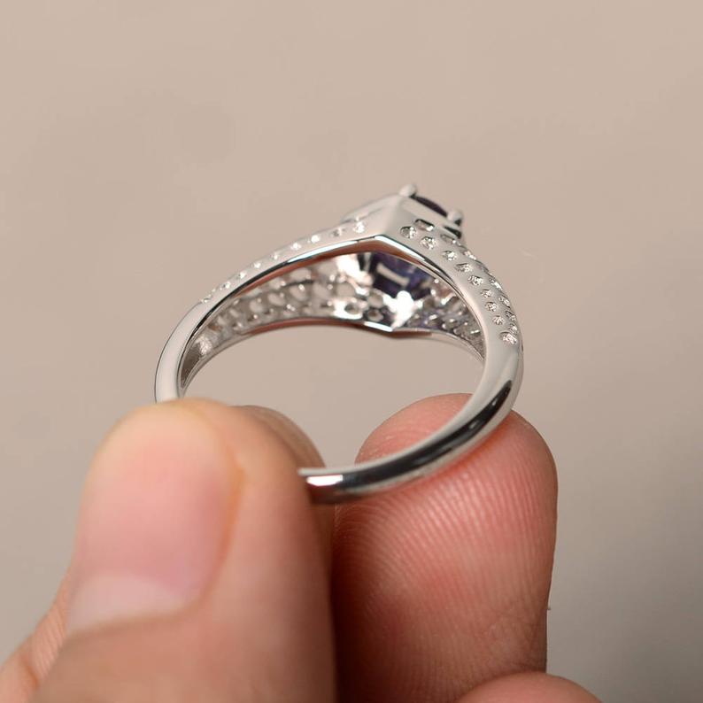 1.50 Ct Round Cut Alexandrite Solitaire Unique Anniversary Gift Ring In 925 Sterling Silver