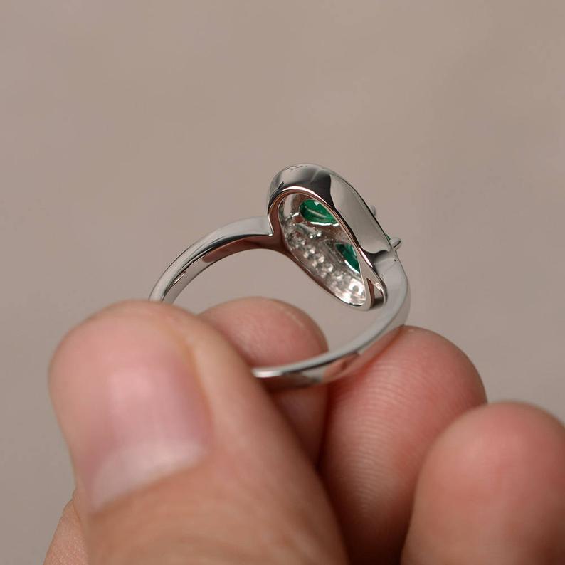 2.50 Ct Pear Cut Green Emerald & White CZ Bypass Promise Ring In 925 Sterling Silver