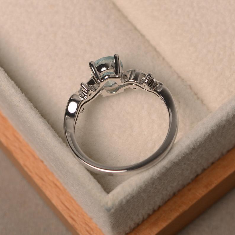 1.20 Ct Oval Cut Aquamarine 925 Sterling Silver Wave Shank Solitaire Promise Ring