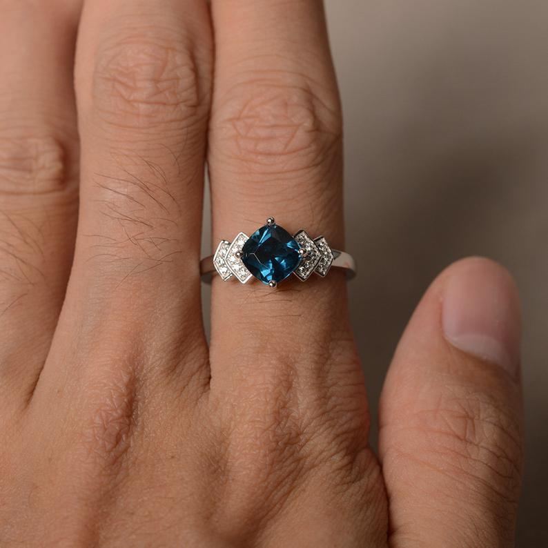 2.50 Ct Cushion Cut London Blue Topaz Solitaire Engagement Ring In 925 Sterling Silver
