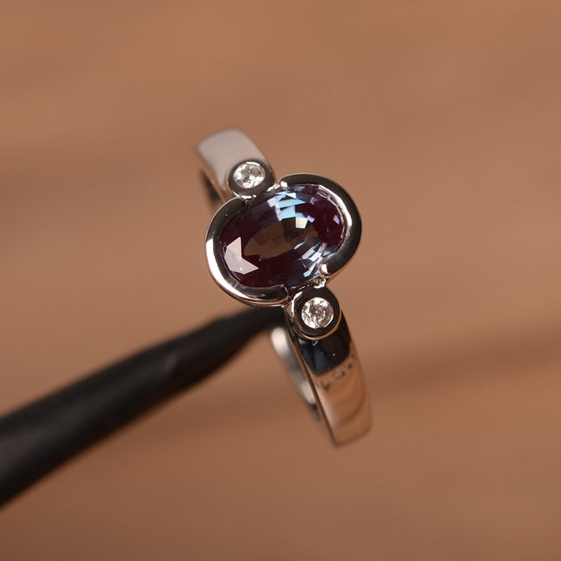 1.20 Ct Oval Cut Alexandrite & Round CZ Three-Stone Promise Ring 925 Sterling Silver