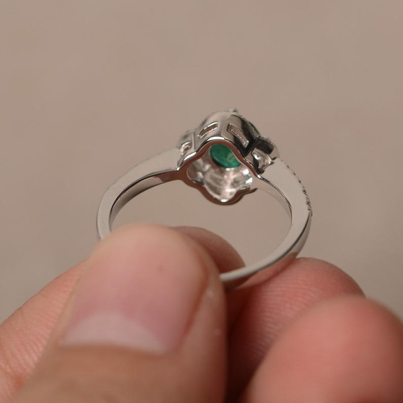 1.25 Ct Round Cut Green Emerald & White Cz 925 Sterling Silver Halo Engagement Ring