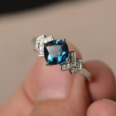 2.50 Ct Cushion Cut London Blue Topaz Solitaire Engagement Ring In 925 Sterling Silver