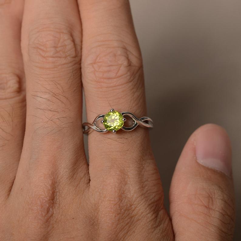 1.00 Ct Round Cut Peridot 925 Sterling Silver Solitaire Infinity Promise Ring