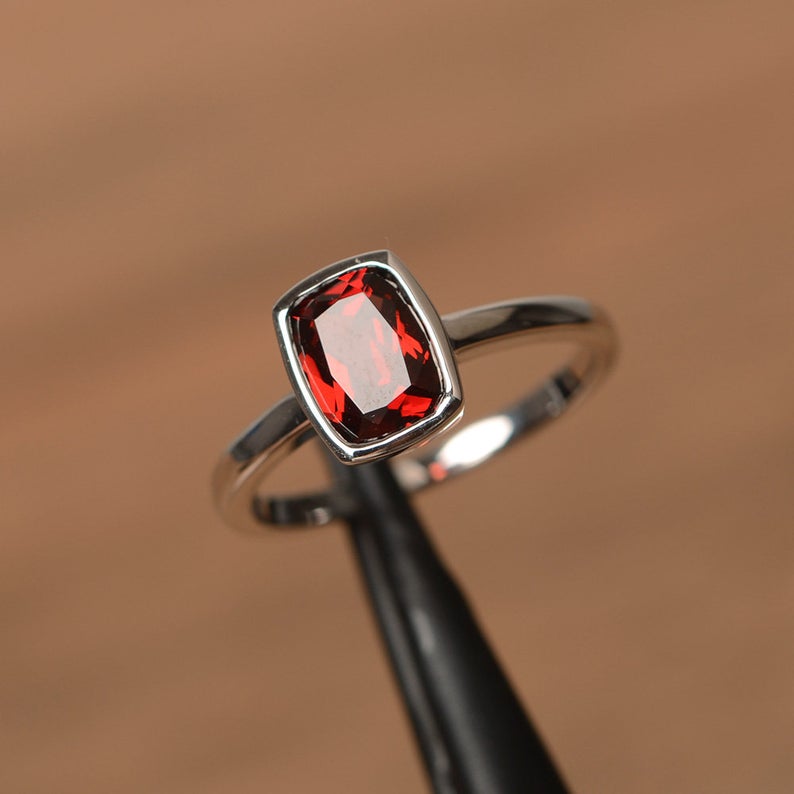 1.20 Ct Cushion Cut Red Garnet Solitaire January Birthstone Ring In 925 Sterling Silver