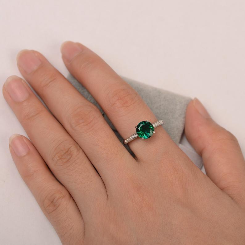1.50 Ct Round Cut Green Emerald Solitaire W/Accents Ring In 925 Sterling Silver