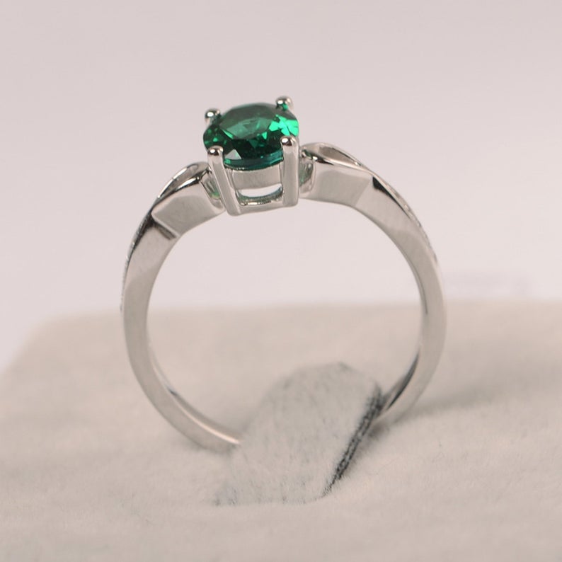 1.25 Ct Oval Cut Green Emerald 925 Sterling Silver Solitaire W/Accents Promise Ring