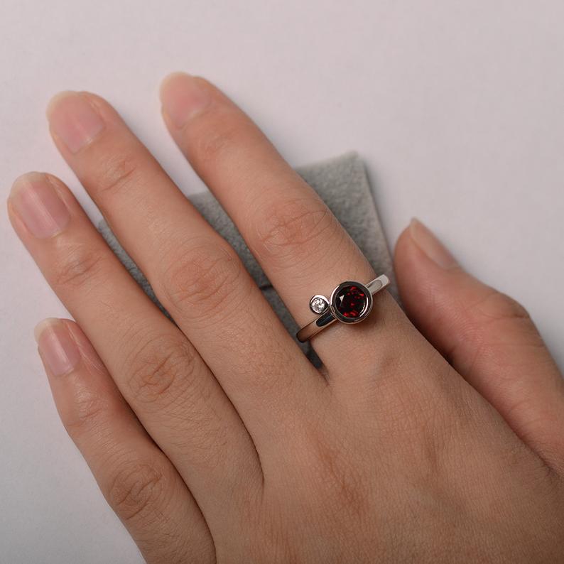 1 Ct Round Cut Red Garnet 925 Sterling Silver Unique January Birthstone Ring