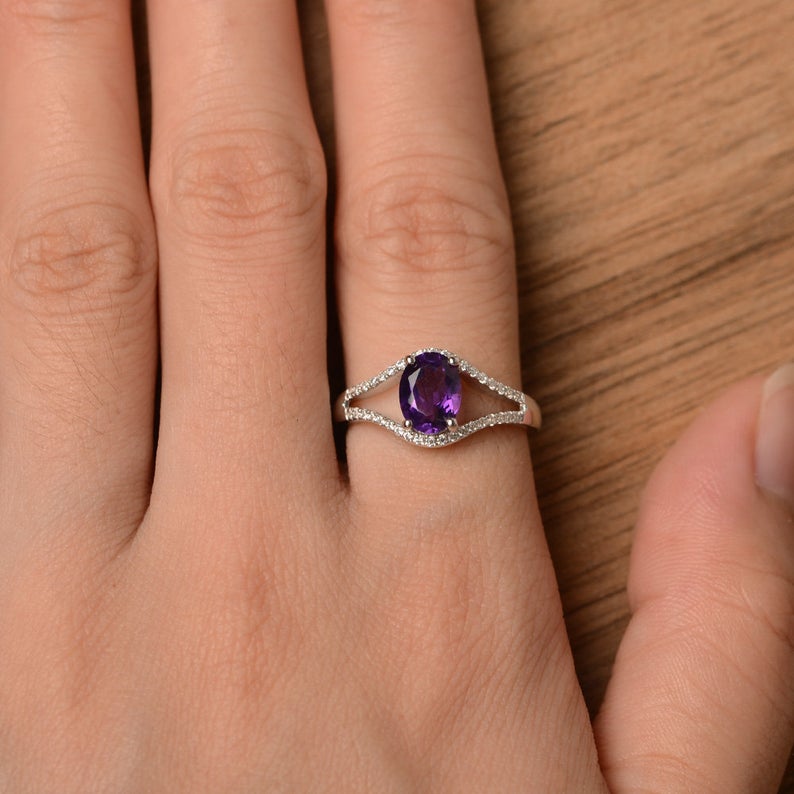 1.75 Ct Oval Cut Purple Amethyst 925 Sterling Silver Split Shank Anniversary Gift Ring