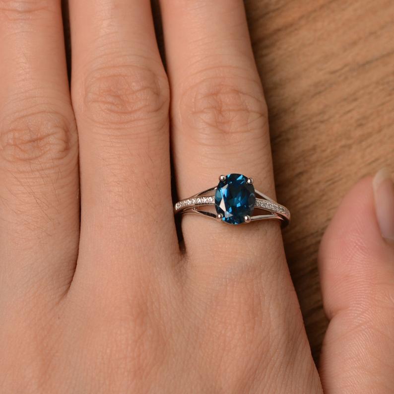 1.50 Ct Oval Cut London Blue Topaz Solitaire W/Accents Engagement Ring In 925 Sterling Silver