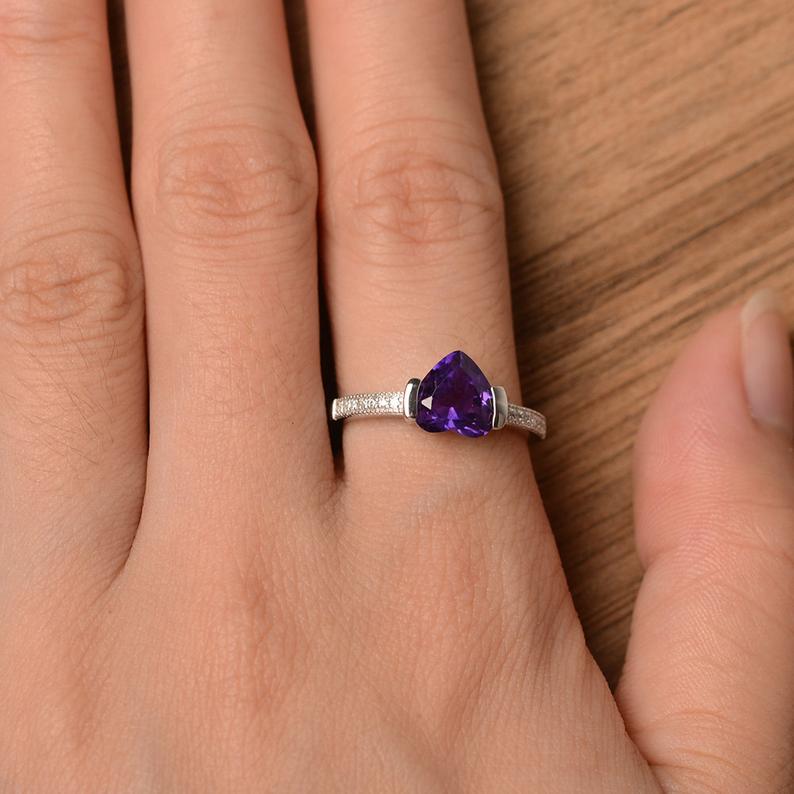 1.75 Ct Heart Cut Purple Amethyst Solitaire W/Accents Proposal Ring In 925 Sterling Silver