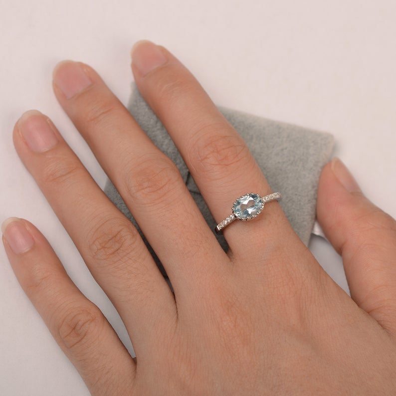 1.50 Ct Oval Cut Aquamarine Solitaire W/Accents Engagement Ring In 925 Sterling Silver