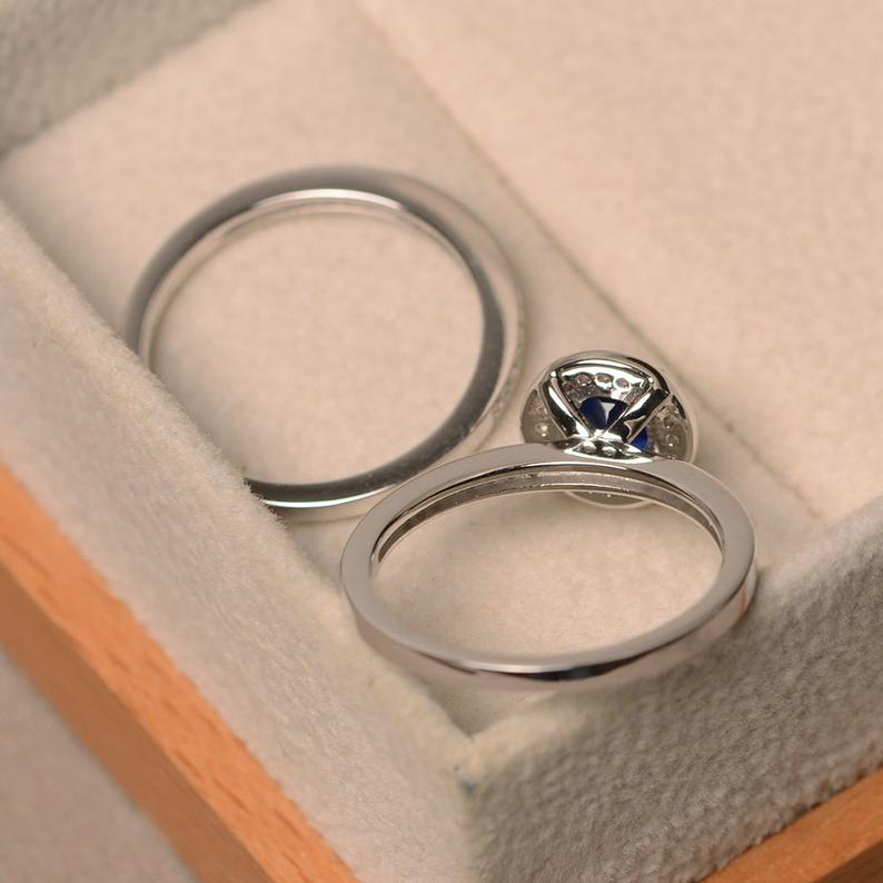 1.35 Ct Round Cut Blue Sapphire 925 Sterling Silver Engagement Bridal Ring Set