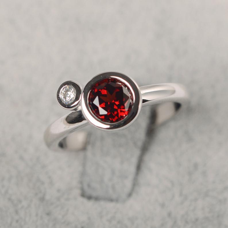 1 Ct Round Cut Red Garnet 925 Sterling Silver Unique January Birthstone Ring