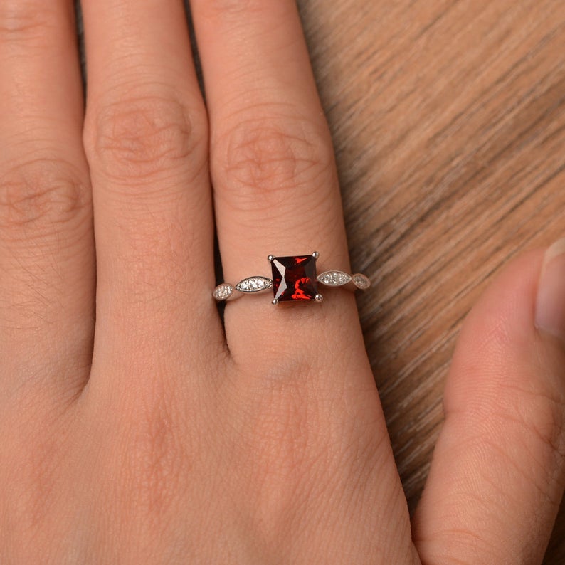 1.25 Ct Princess Cut Red Garnet 925 Sterling Silver Solitaire W/Accents Promise Ring