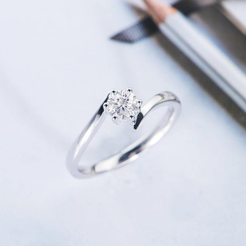 1.00 Ct Round Cut Diamond Bypass Engagement Proposal Ring In 925 Sterling Silver