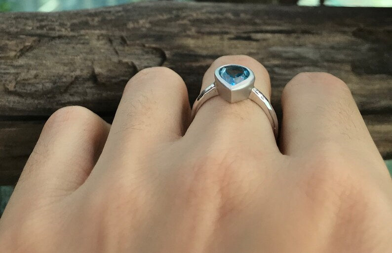 1 CT Pear Cut Blue Topaz White Gold Over On 925 Sterling Silver Solitaire Engagement Ring - atjewels.in