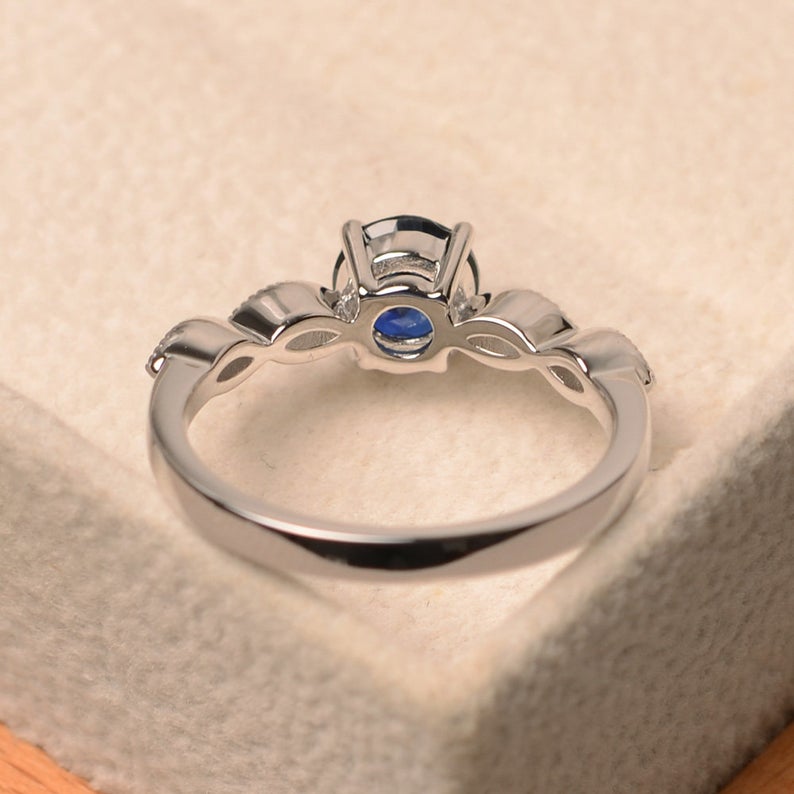 1.00 Ct Round Cut Blue Sapphire 925 Sterling Silver Solitaire W/Accents Promise Ring