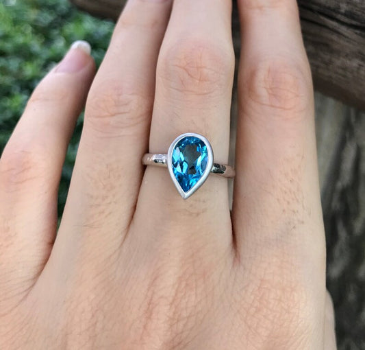 1 CT Pear Cut Blue Topaz White Gold Over On 925 Sterling Silver Solitaire Engagement Ring - atjewels.in