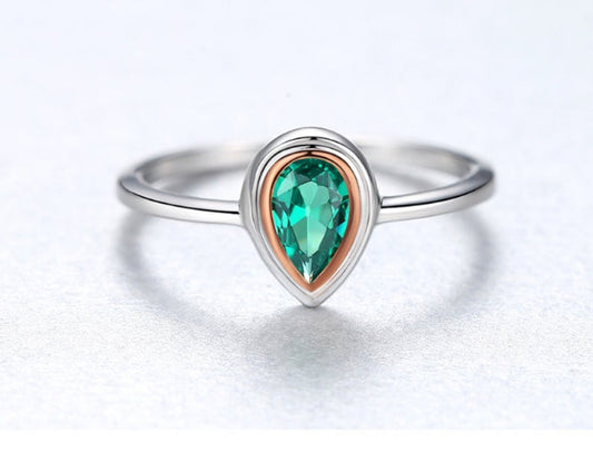 1.00 Ct Pear Cut Green Emerald Two-Tone Solitaire Ring In 925 Sterling Silver