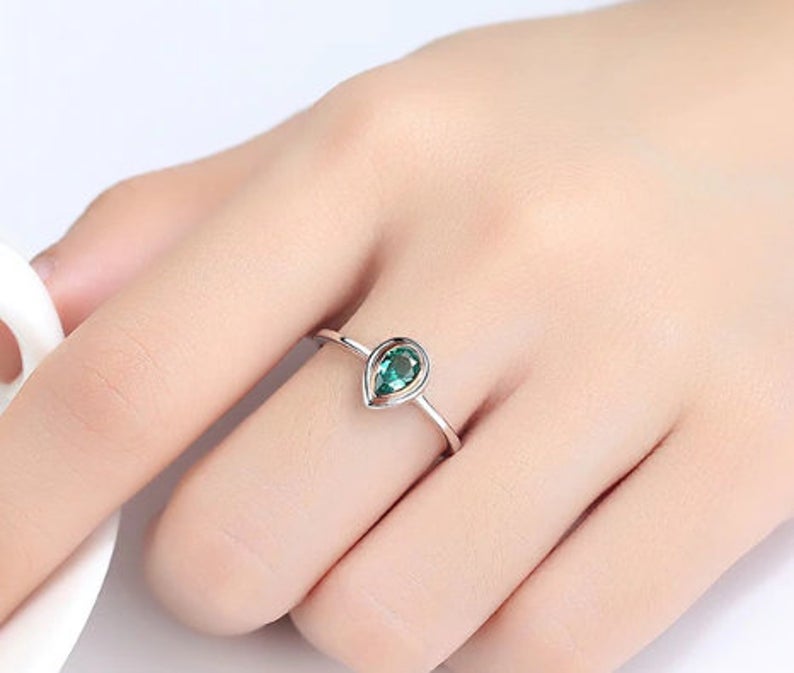 1.00 Ct Pear Cut Green Emerald Two-Tone Solitaire Ring In 925 Sterling Silver