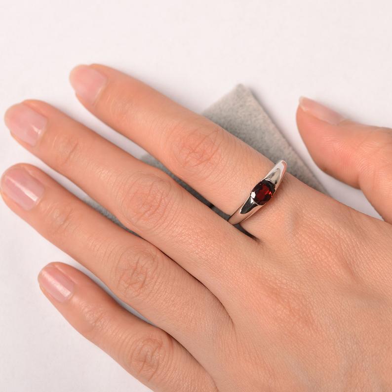 1 Ct Oval Cut Red Garnet 925 Sterling Silver Solitaire Promise Ring
