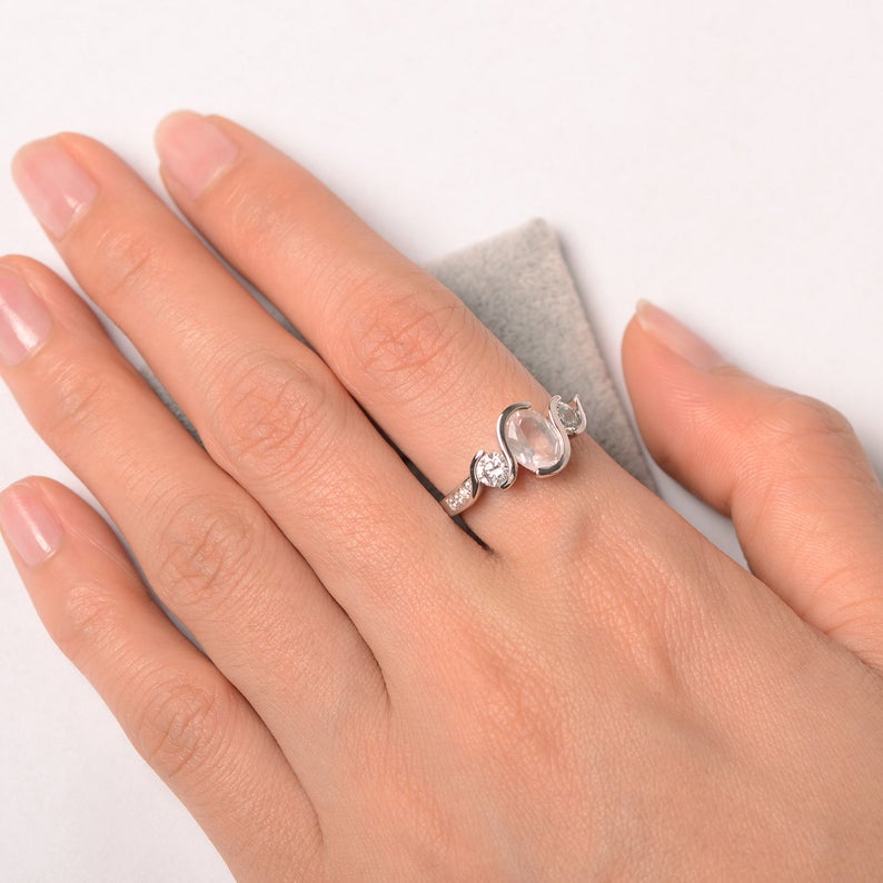 1.50 Ct Oval Cut Rose Quartz Solitaire W/Accents Anniversary Gift Ring In 925 Sterling Silver