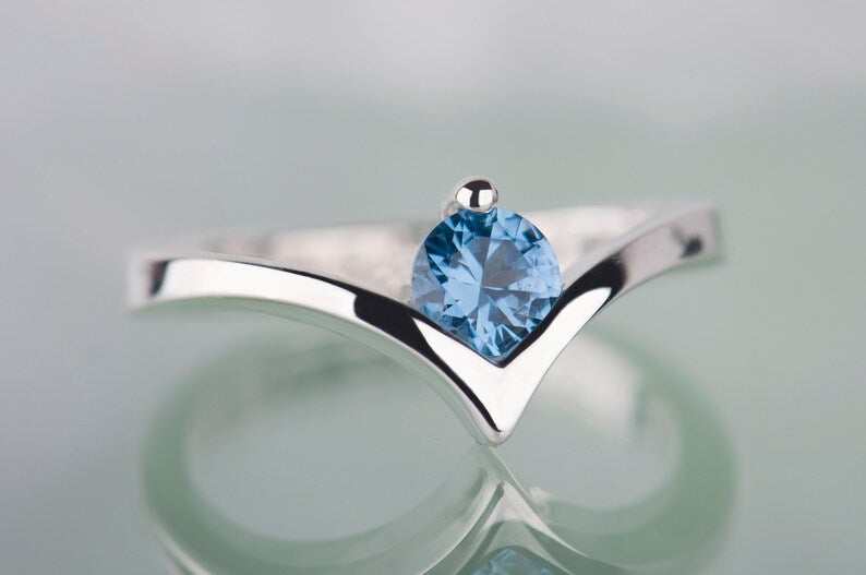 1 CT Round Cut London Blue Topaz White Gold Over On 925 Sterling Silver Solitaire Engagement Ring